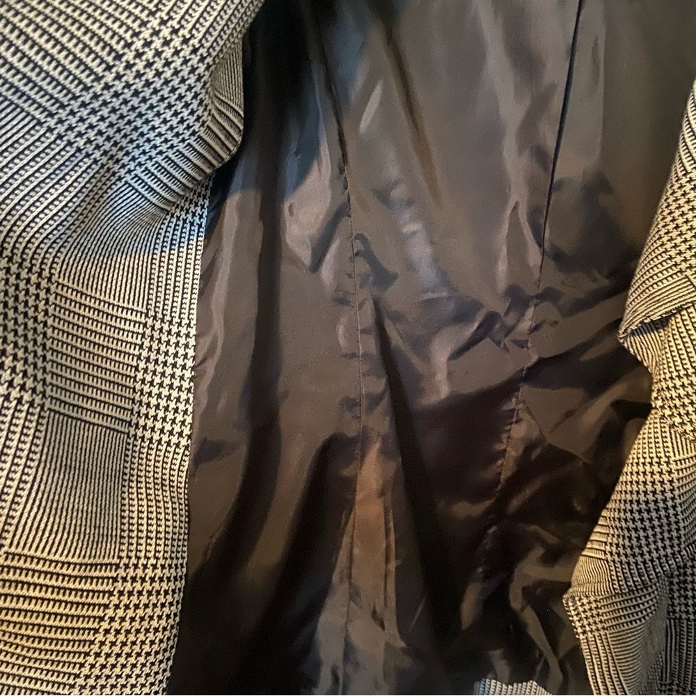 Women’s Calvin Klein Ruffle Blazer - Picture 5 of 5